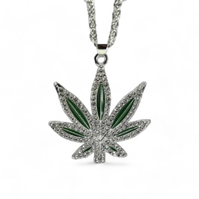 Colar Pingente Folha de Cannabis Prata Colar Pingente Folha de Cannabis Prata